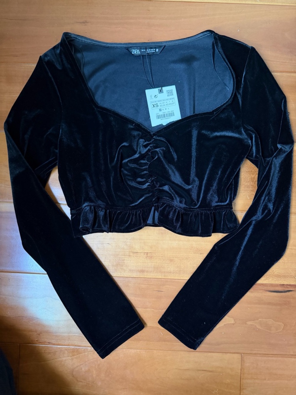 Zara Black Velvet Ruched Long-Sleeve Crop Top - XS
